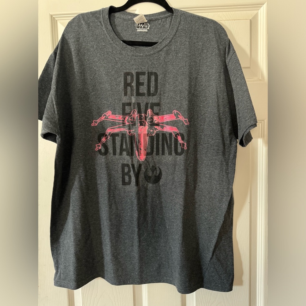 📍Bundle 2/$14📍 Star Wars X Wing shirt. Size XL. EUC.